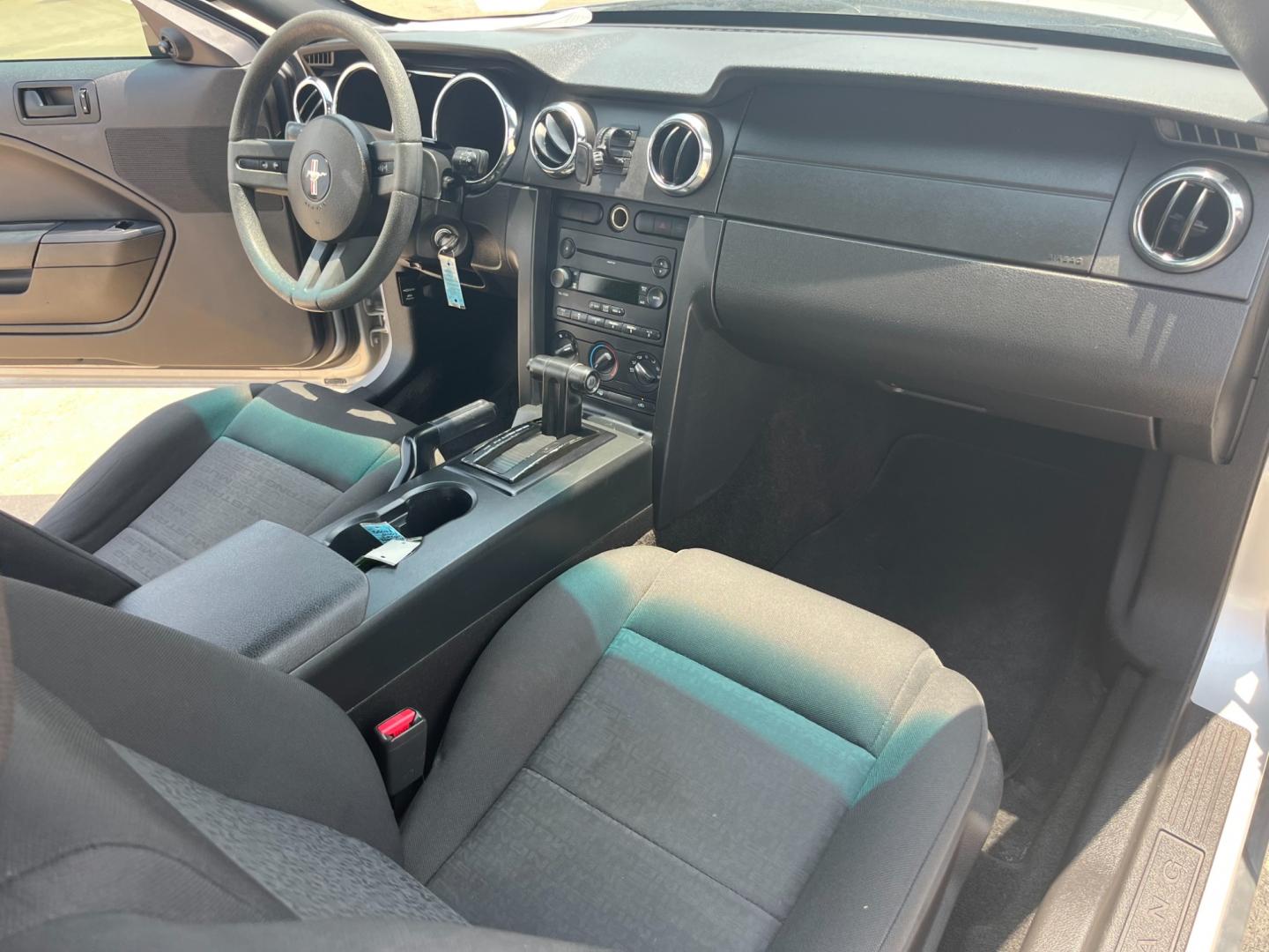 2007 SILVER /gray Ford Mustang (1ZVFT80N475) , Automatic transmission, located at 14700 Tomball Parkway 249, Houston, TX, 77086, (281) 444-2200, 29.928619, -95.504074 - Photo#12
